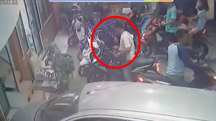 Aksi Pencurian Sepeda Motor Terekam CCTV, Satu Orang Ditangkap Polisi