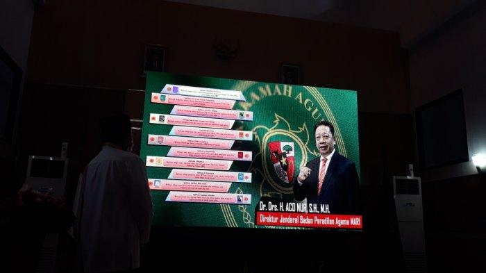 Pengadilan Agama Jakarta Barat luncurkan enam aplikasi untuk mempermudah proses perceraian. 