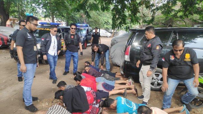 Tangkap Preman di Jelambar, Polisi Amankan Senjata Tajam hingga Senjata Api Rakitan