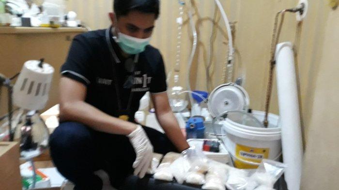 Cek Kualitas, Pemilik Pabrik di Kalideres Selalu Konsumsi Sabu Buatannya Sebelum Diedarkan