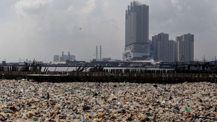 Takut Rusak, Dinas Bersihkan Sampah di Muara Ange Tidak Pakai Alat Berat