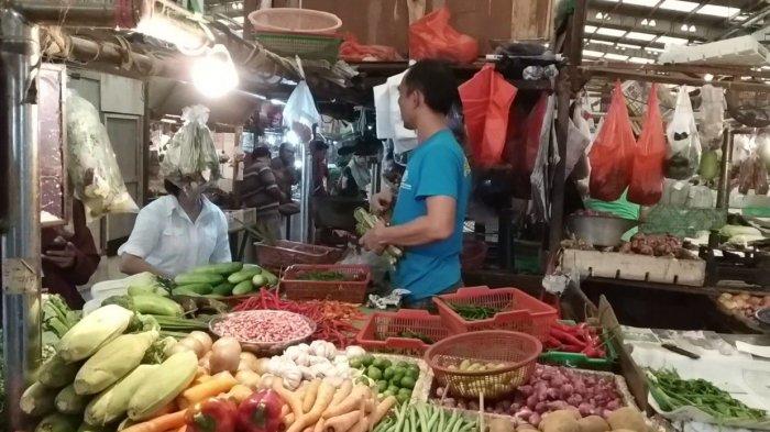 Sepekan Jelang Ramadan di Pasar Koja, Harga Bawang Putih dan Daging Ayam Merangkak