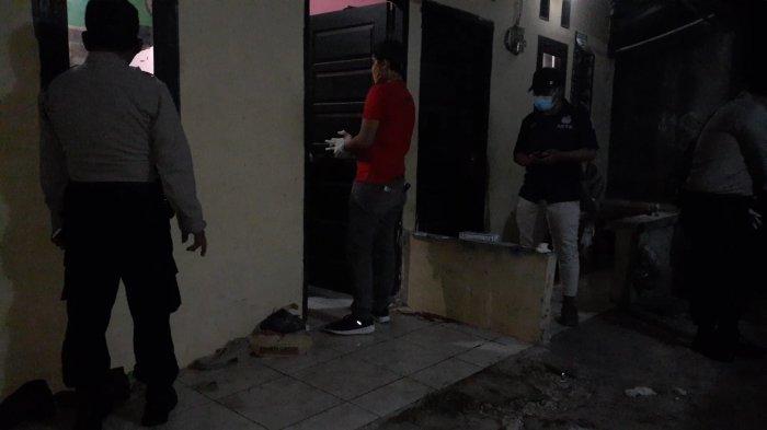 Sesosok mayat perempuan berinisial HY (31), bersimbah darah dalam kardus di sebuah rumah kontrakan di bilangan Kampung Kebantenan, Kelurahan Pondok Aren, Kecamatan Pondok Aren, Tangerang Selatan (Tangsel) pada Selasa (25/8/2020) 