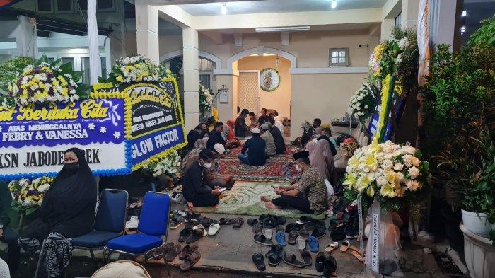 Kesedihan Mendalam ART Vanessa Angel: Subuh Diberi Kejutan Ultah, Siang Dengar Majikan Dapat Musibah
