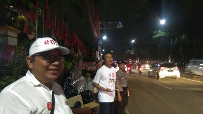 Kampanye Terbuka Jokowi-Maruf di GOR Ciracas, 500 Paket Isi Kalender hingga Stiker Ludes Dibagikan