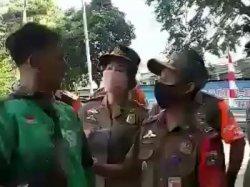 Terjaring Razia PSBB, Oknum Ojol di Jakarta Timur Tantang Personel Satpol PP