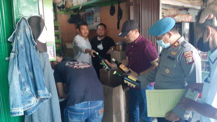 Peredaran Miras di Terminal Kampung Rambutan Merajalela, Warung yang Tak Berizin Digeruduk Polisi