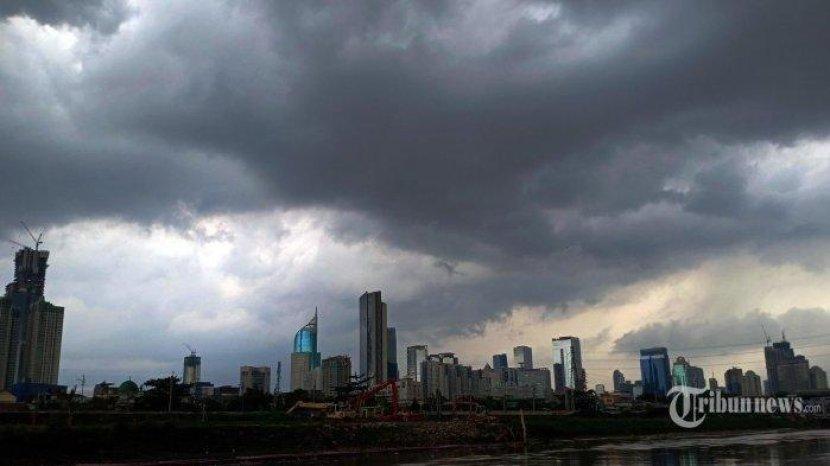 Prakiraan Cuaca Jakarta Minggu 27 Juli 2025: Sebagian Wilayah Turun Hujan Ringan
