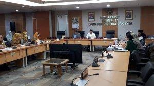 Anggota-Komisi-C-DPRD-DKI-Jakarta-Eneng-Malianasari-kanan.jpg