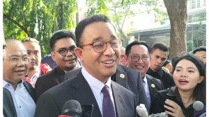 Anies-Baswedan-bicara-soal-skema-KPR-ketika-mengunjungi-GBI-Mawar-Saron-b.jpg