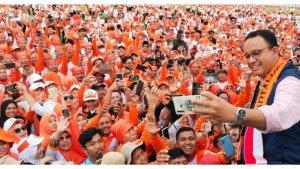 Anies-Baswedan-pada-apel-siaga-kemenangan-PKS-Banten-2024-di-Stadion-Maulana-Yusuf.jpg