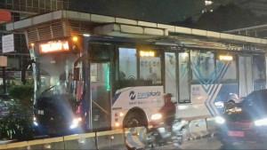 BUS-TRANSJAKARTA-H.jpg