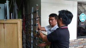 Barang-bukti-pagar-besi-Taman-Viaduct-yang-diamankan-di-Mapolsek-Jatinegara-Kamis-2322023.jpg