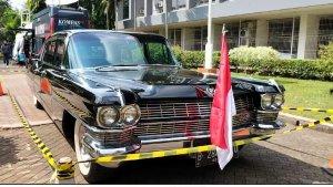 Cadillac-Fleetwood-75-Limosin.jpg