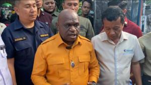 DATANGI-UNISBA-Menteri-Hak-Asasi-Manusia-HAM-Natalius-Pigai.jpg