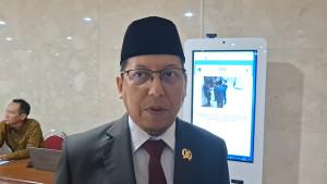 DUKUNG-RANPERDA.jpg