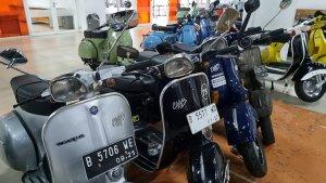 Deretan-Vespa-klasik-yang-telah-diubah-menjadi-kendaraan-listrik.jpg
