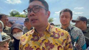 Gubernur-Jawa-Barat-Ridwan-Kamil-usai-menghadiri-acara-peletakan-batu-pertama.jpg