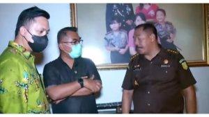 Hakim-ketua-kasus-pembunuhan-Brigadir-J-Wahyu-Iman-Santoso-saat-meninjau-rumah-dinas-Ferdy-Sambo-2.jpg