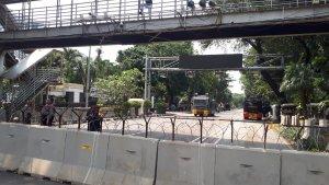 Jalan-Medan-Merdeka-Barat-ditutup-antisipasi-aksi-PA-212-Senin-2032023.jpg