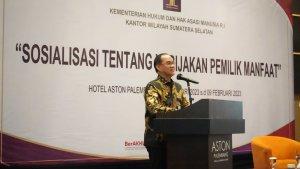 Kakanwil-Kemenkumham-Sumsel-Ilham-Djaya-membuka-kegiatan-Sosialisasi-Layanan-AHU.jpg