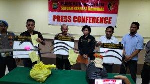 Kapolsek-Bekasi-Timur-Kompol-Sukadi-memberikan-keterangan-tawuran-menelan-korban-jiwa-1.jpg