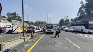 Kecelakaan-lalu-lintas-terjadi-di-Tol-Purbaleunyi-KM-99.jpg