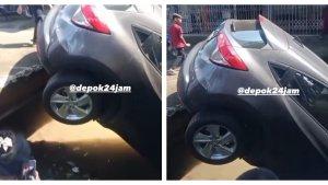 Kecelakaan-tunggal-sebuah-mobil-Honda-HRV-terperosok.jpg