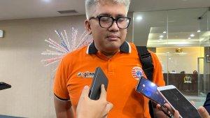 Ketua-Umum-Jakmania-Diky-Soemarno-saat.jpg