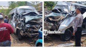 Kolase-Foto-kecelakaan-maut-di-Tol-Semarang-Solo-Jumat-3112023.jpg