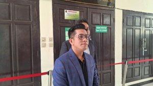 Kuasa-hukum-terdakwa-kasus-produksi-film-porno-Fatra-Ardianata-Rendi-Rumapea.jpg