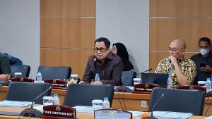 LAYANAN-RSUD-Anggota-Komisi-E-DPRD-DKI-Jakarta-Dian-Pratama.jpg