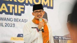Menparekraf-Sandiaga-Uno-hadir-undangan-PKS-di-STE-SEBI-Cikarang-Pusat-2.jpg