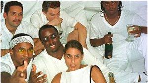 P-Diddy-bersama-beberapa-artis-yang-hadir-di-pestanya.jpg