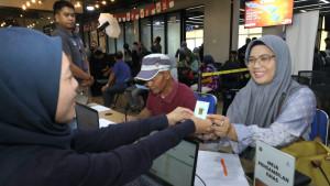 PAM-JAYA-menyelenggarakan-Penyerahan-Ha.jpg