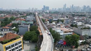 PEMBANGUNAN-LRT-JAKARTA-FASE-1B.jpg