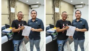 PENGEMBALIAN-BARANG-Perwakilan-LMK-Kebon-Bawang-Ahmad-Winarso-kiri.jpg