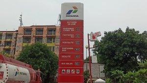 Papan-harga-BBM-terkini-termasuk-Pertamax-Turbo-di-SPBU-Pertamina-Jalan-Budi-Mulia-Pademangan.jpg