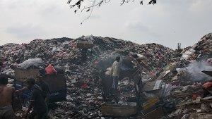 Penampakan-TPS-Liar-di-Bintara-Kecamatan-Bekasi-Barat-Kota-Bekasi.jpg