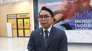Pengacara-MRR-Muhamad-Normansyah-saat-memberi-keterangan.jpg