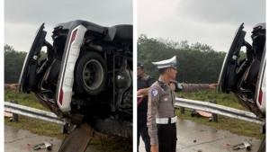 Petugas-kepolisian-saat-berada-di-lokasi-mobil-Fo.jpg