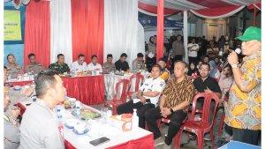 Polisi-menggelar-kegiatan-humanis-bertajuk-Ngopi-Kamtibmas.jpg