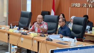 RAPERDA-JARINGAN-UTILITAS-Pimpinan-Pansus-Pantas-Nainggolan.jpg