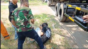 SOPIR-TRUK-DIAMUK-massa-di-cilincing.jpg