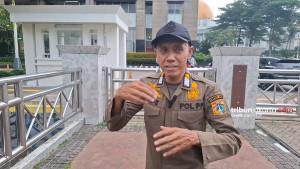 Satpol-PP-Viral-Dede-Wahyudi-alias-Mr-Dede-anggota-Satpol.jpg