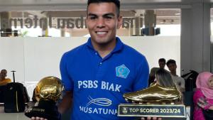 Striker-PSBS-Biak-Alexsandro-dos-Santos.jpg