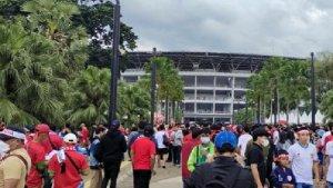 Suasana-di-SUGBK-jelang-pertandingan-Indonesia-vs-Vietnam-pada-Jumat-612023.jpg
