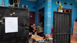Suasana-rumah-duka-Fatir-bocah-korban-bully-yang-kehilangan-kaki-meninggal-bekasi.jpg