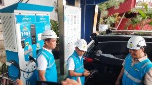 TINJAU-SPKLU-General-Manager-PLN-UID-Jakarta-Lasiran.jpg