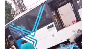 TRANSJAKARTA-TABRAK-RUKO.jpg